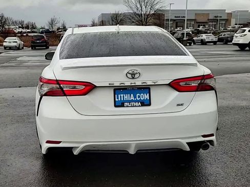 Used 2019 Toyota Camry SE image 7