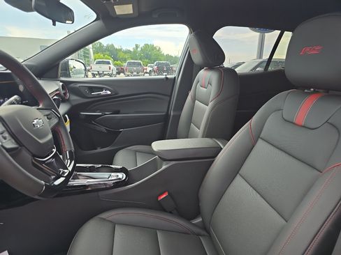 New 2026 Chevrolet Trax RS w/ Driver Confidence Package FWD image 23