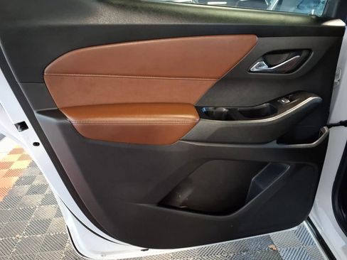 Used 2018 Chevrolet Traverse High Country image 15