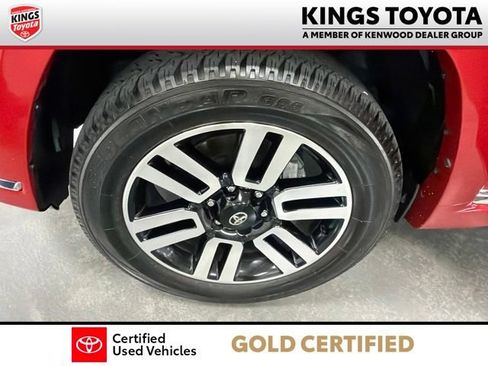 Used 2022 Toyota 4Runner Limited AWD/4WD image 34