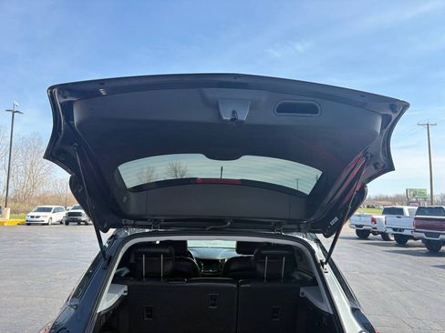 Used 2018 Chevrolet Trax LT w/ LT Convenience Package FWD image 18