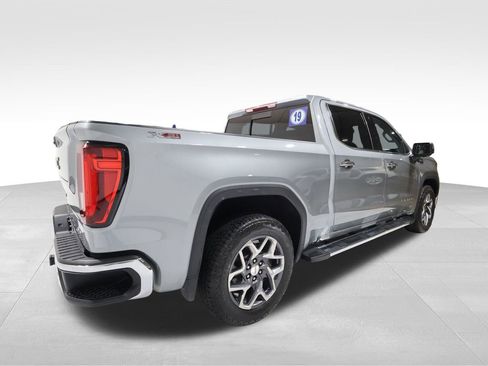 Used 2023 GMC Sierra 1500 SLT w/ SLT Premium Plus Package image 4