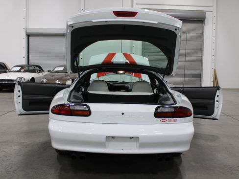 Used 1997 Chevrolet Camaro SS w/ SS Alteration Pkg RWD image 39
