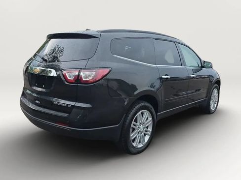 Used 2015 Chevrolet Traverse LT w/ Style and Technology Package FWD image 7