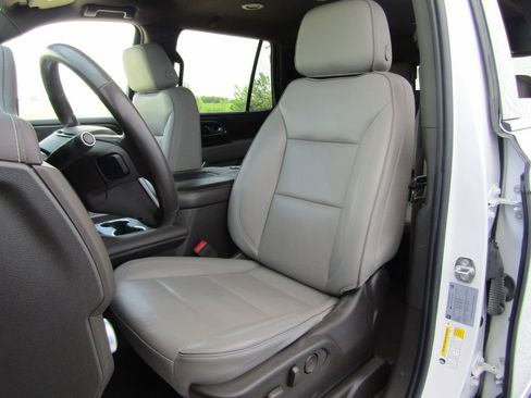 Used 2021 GMC Yukon SLT w/ SLT Luxury Package AWD/4WD image 26