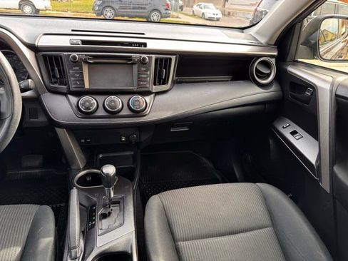 Used 2018 Toyota RAV4 LE w/ All Weather Liner Package image 21