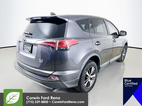 Used 2018 Toyota RAV4 XLE AWD/4WD image 9