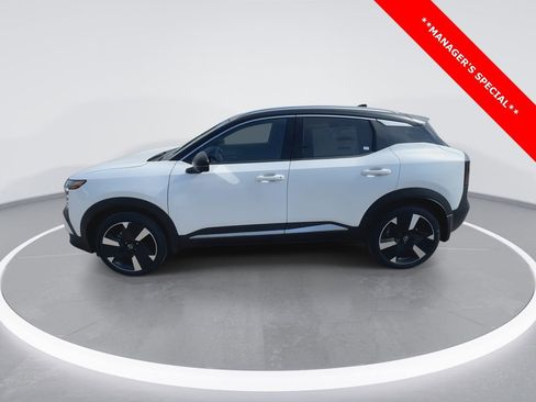 New 2025 Nissan Kicks SR w/ SR Premium Package AWD/4WD image 5