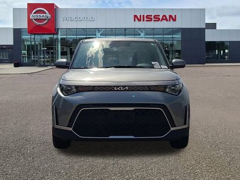 Used 2024 Kia Soul LX w/ Option Group 015 FWD image 2