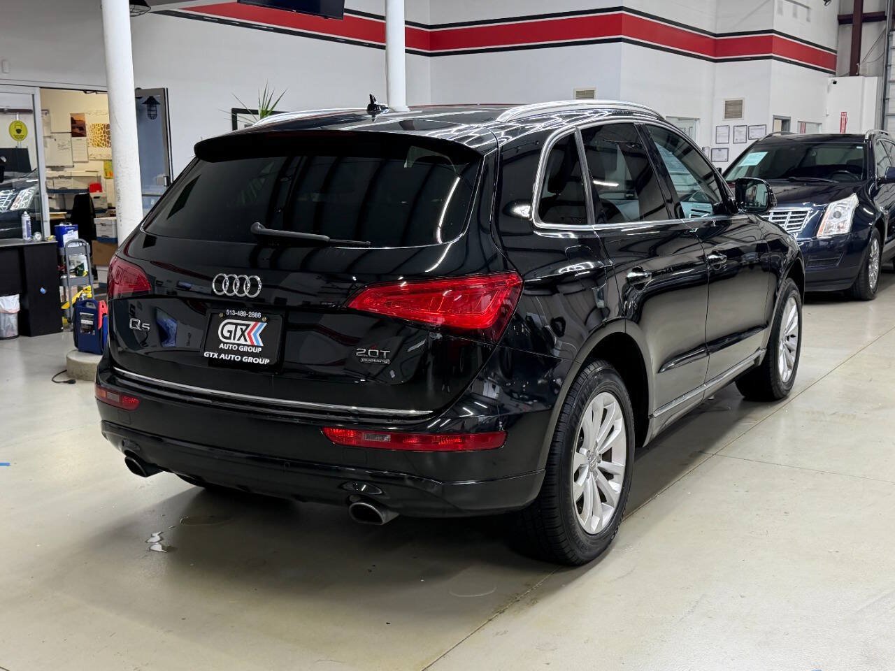 Used 2016 Audi Q5 2.0T Premium Plus w/ Technology Package AWD/4WD image 2