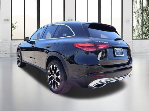 Used 2025 Mercedes-Benz GLC 350e 4MATIC image 3