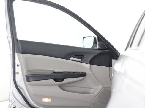 Used 2012 Honda Accord LX image 43