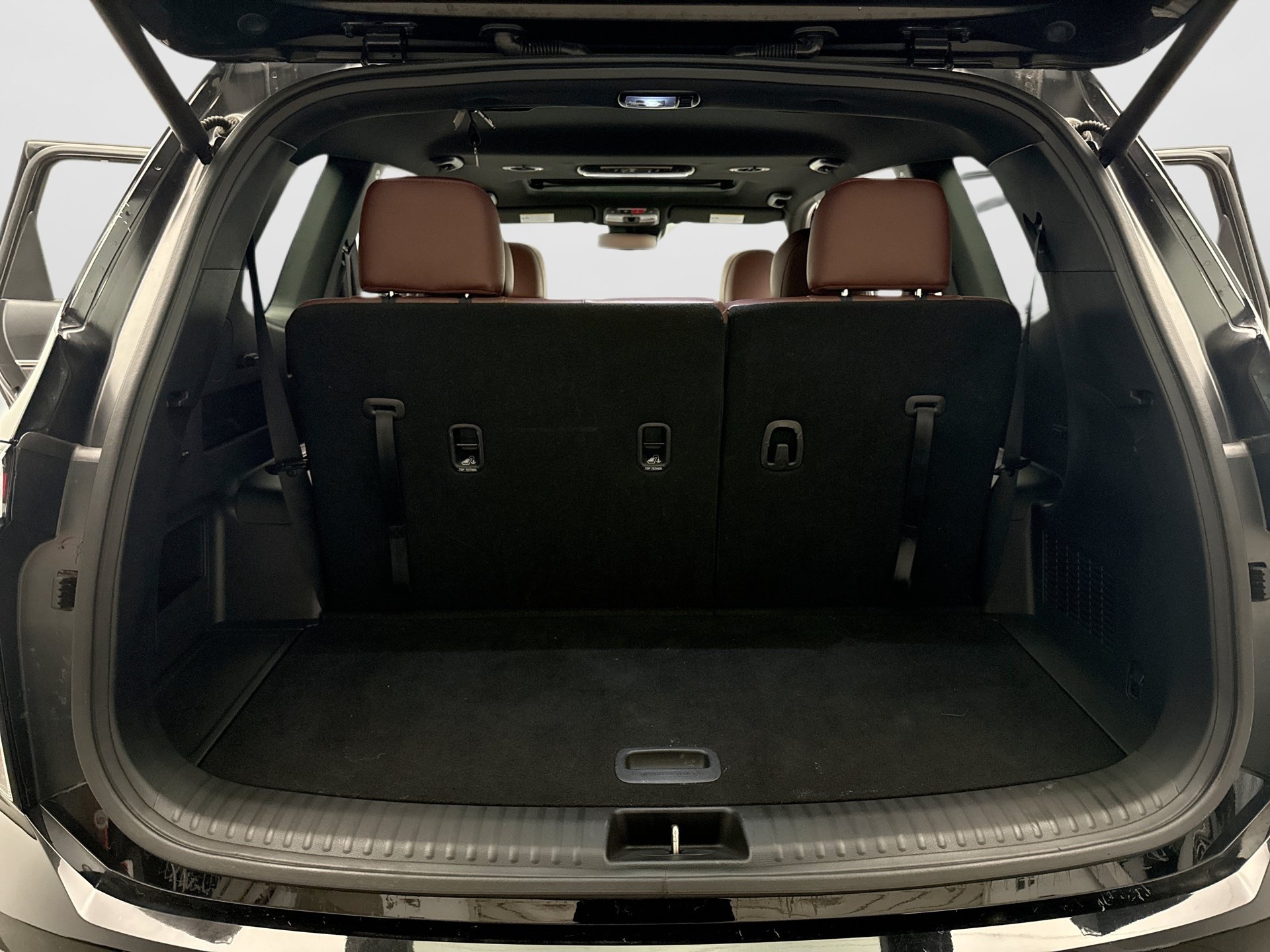 Used 2024 Kia Telluride EX w/ EX Captain's Chair Package AWD/4WD image 18