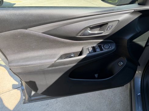 Used 2025 Buick Envista Avenir FWD image 9