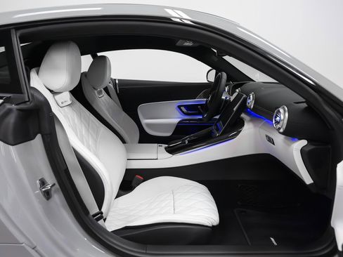 Used 2025 Mercedes-Benz AMG GT 63 image 23