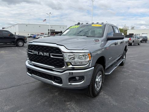 Used 2022 RAM 2500 Big Horn w/ Snow Chief Group AWD/4WD image 2