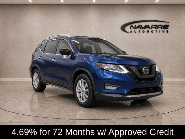 Used 2017 Nissan Rogue SV w/ Sun & Sound Touring Package FWD image 9