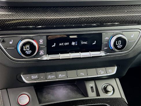 Used 2022 Audi SQ5 Premium Plus w/ Premium Plus Package image 17
