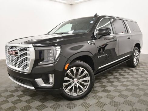 Used 2021 GMC Yukon XL Denali image 2