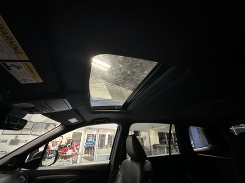 Used 2023 Honda Passport EX-L image 17