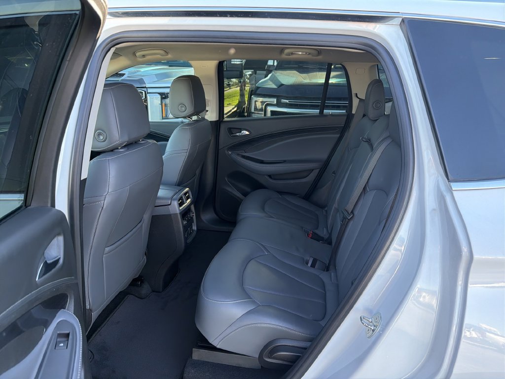 Used 2020 Buick Envision Essence FWD image 18