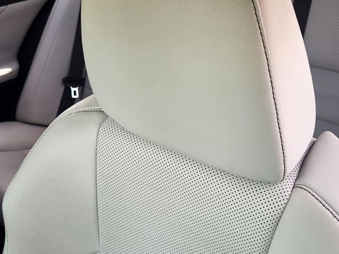 Used 2016 Lexus IS 200t w/ F Sport Package RWD image 16