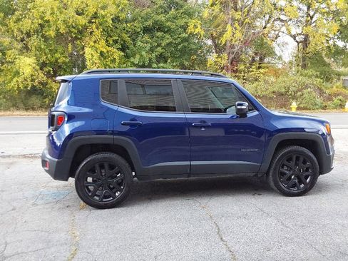Used 2018 Jeep Renegade Altitude image 4