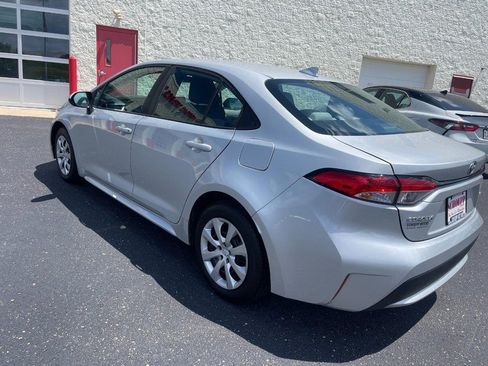 Used 2022 Toyota Corolla LE FWD image 5