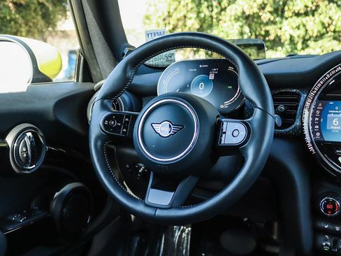 Used 2024 MINI Cooper SE FWD image 19