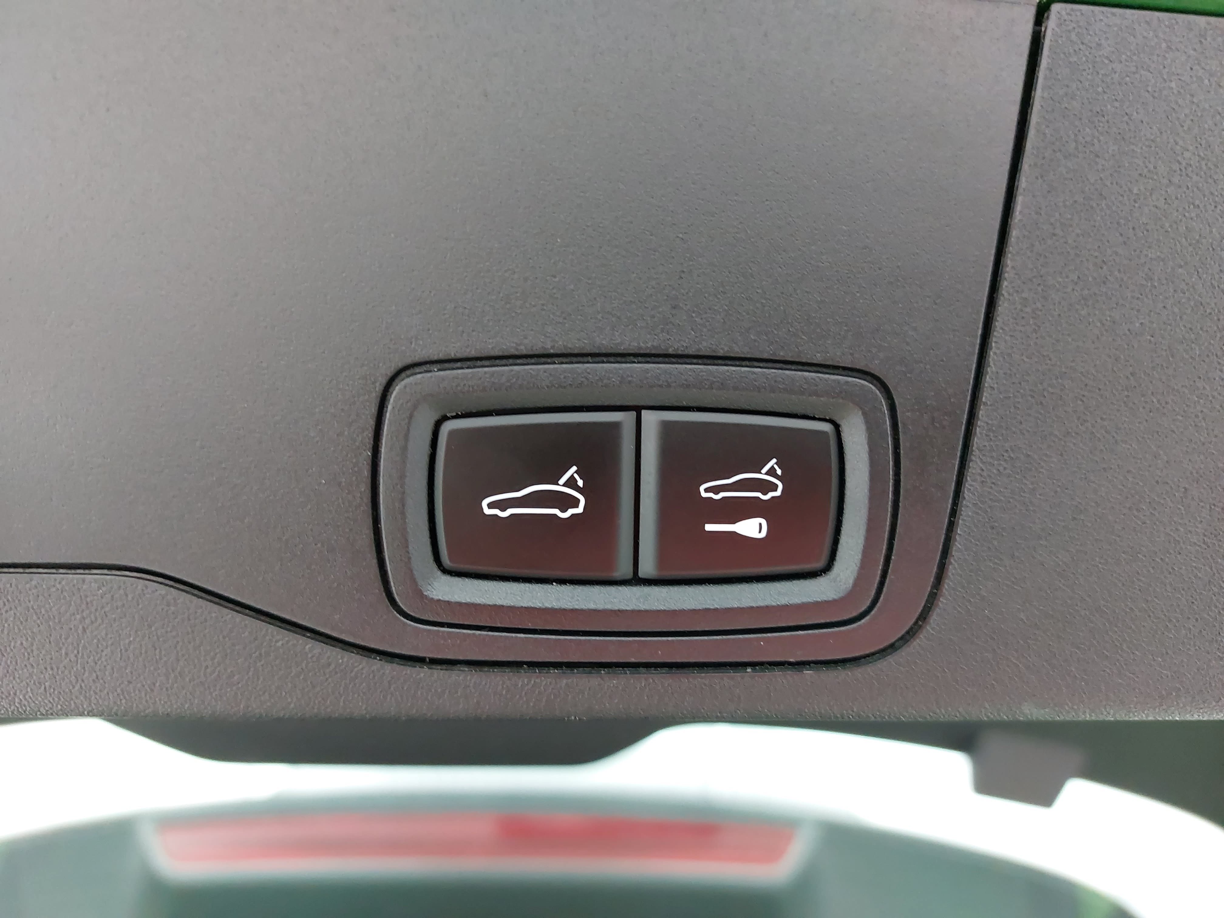 Certified 2022 Porsche Taycan 4S AWD/4WD image 15