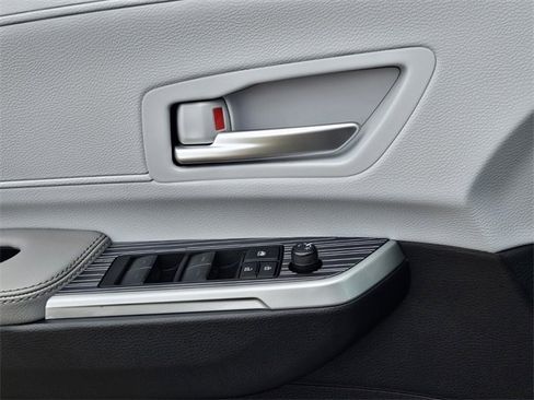 New 2026 Toyota Sienna XLE image 26