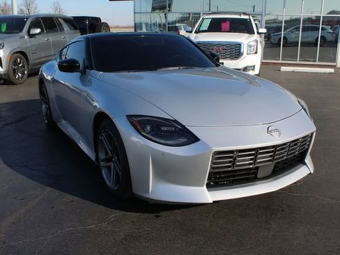 Used 2025 Nissan Z Sport w/ Floor Mat Package image 11