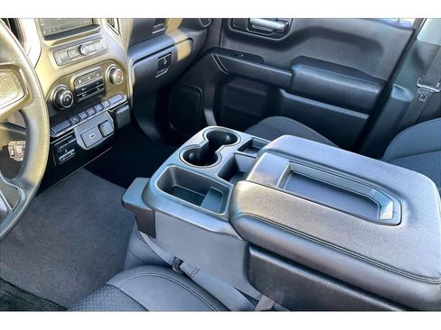 Used 2020 Chevrolet Silverado 1500 Custom w/ Custom Value Package image 19