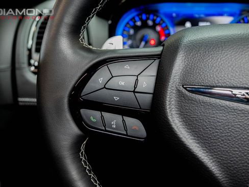 Used 2023 Chrysler 300 C RWD image 92