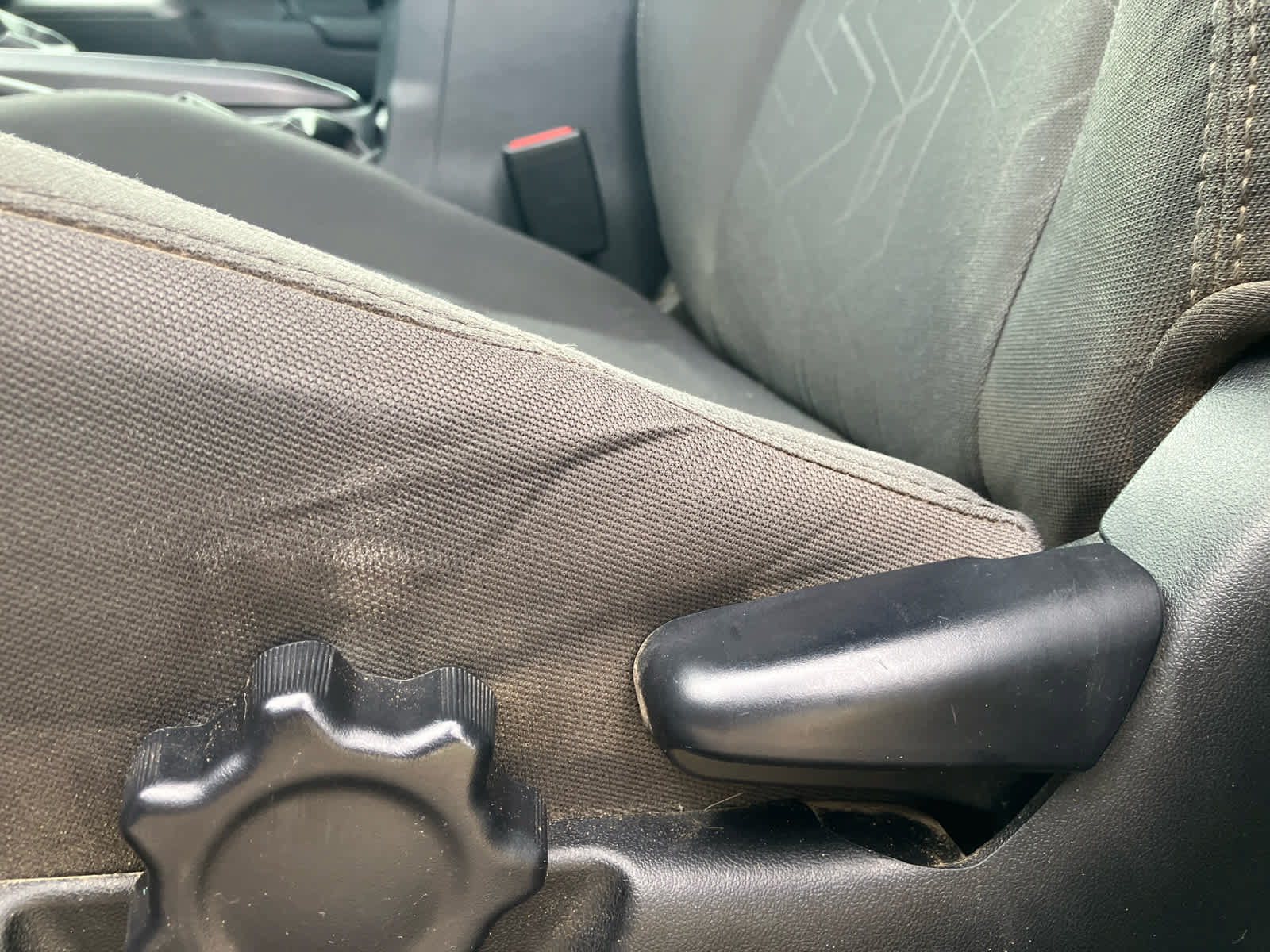 Used 2018 Toyota Tacoma TRD Off-Road AWD/4WD image 11