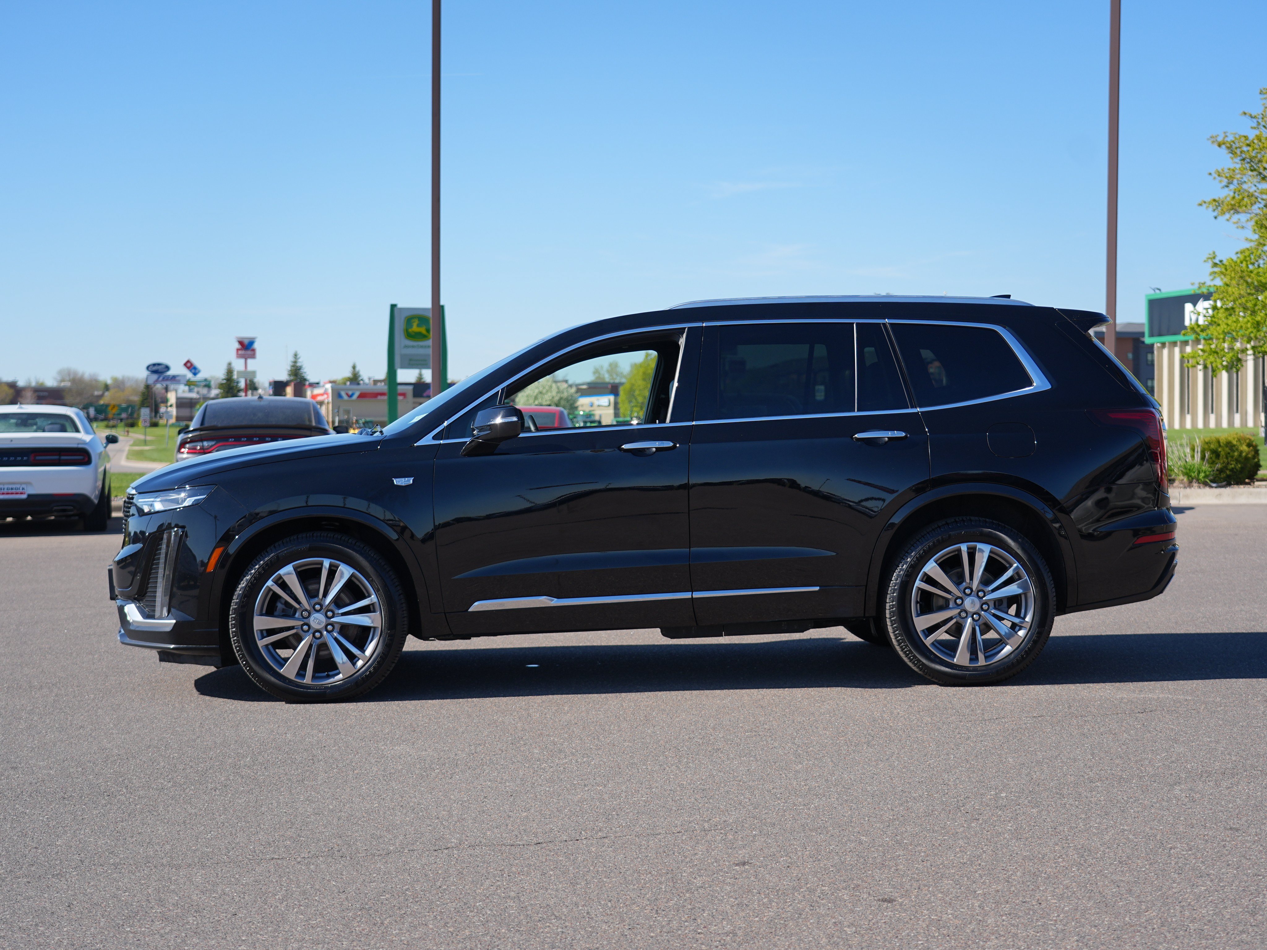 Used 2022 Cadillac XT6 Premium Luxury AWD/4WD image 6