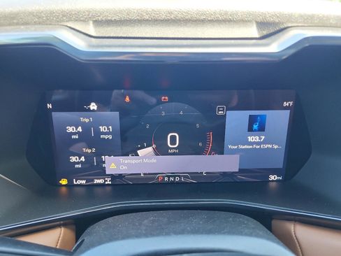 New 2025 GMC Canyon AT4 w/ Nightfall Edition image 17