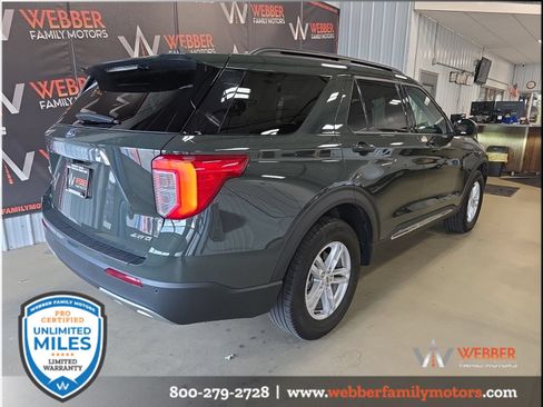 Used 2024 Ford Explorer XLT w/ Equipment Group 202A AWD/4WD image 4