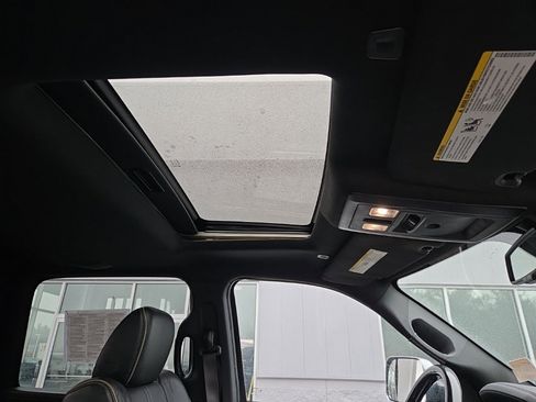 Used 2017 RAM 1500 Limited image 48