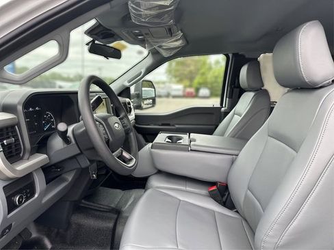 New 2025 Ford F350 XL w/ XL Chrome Package image 9