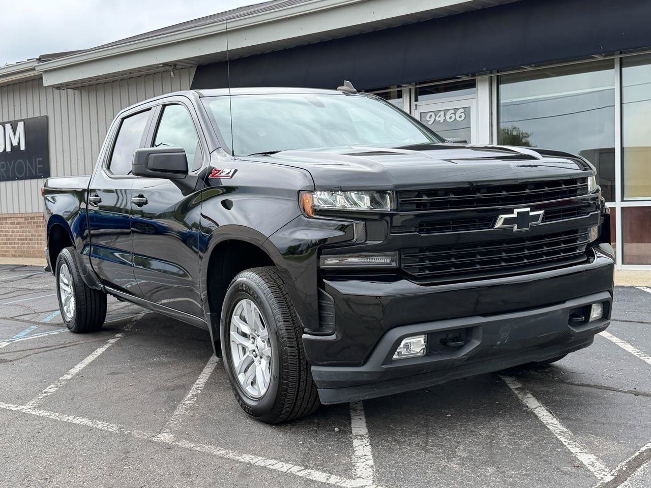 Used 2020 Chevrolet Silverado 1500 RST AWD/4WD image 8