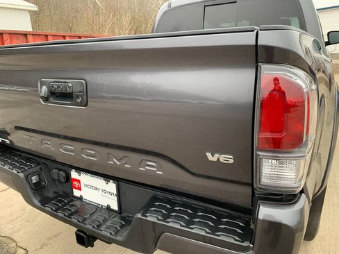 Used 2022 Toyota Tacoma TRD Sport image 34