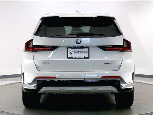 Certified 2025 BMW X1 xDrive28i image 3