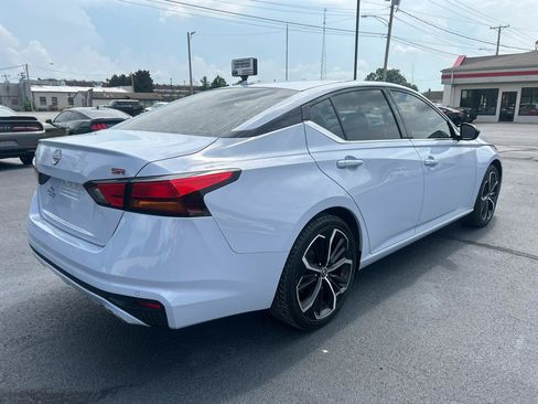 Used 2023 Nissan Altima 2.5 SR FWD image 5