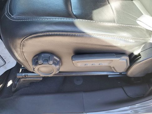 Used 2021 Jeep Wrangler Unlimited Sahara w/ Uconnect 4C Nav & Sound Group image 40