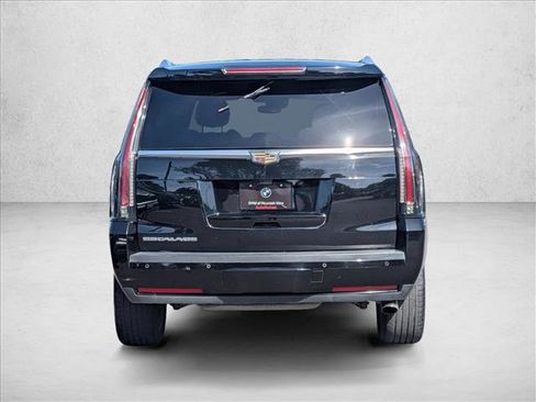 Used 2020 Cadillac Escalade Platinum AWD/4WD image 7