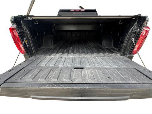 Used 2025 GMC Sierra 1500 AT4 w/ AT4 Premium Package AWD/4WD image 19