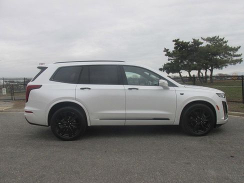 Used 2023 Cadillac XT6 Premium Luxury w/ Technology Package image 25