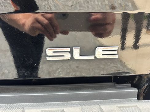 Used 2015 GMC Sierra 1500 SLE w/ SLE Value Package AWD/4WD image 6