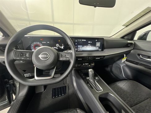 New 2026 Nissan Kicks SV image 11